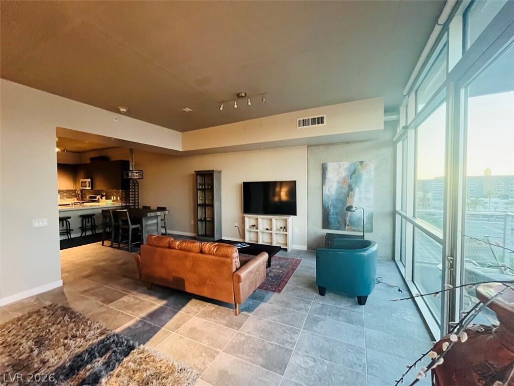 353 East Bonneville Avenue 606, Las Vegas, NV 89101