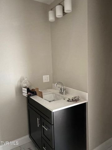 1724 Pendleton Street, Kingsport, TN 37660