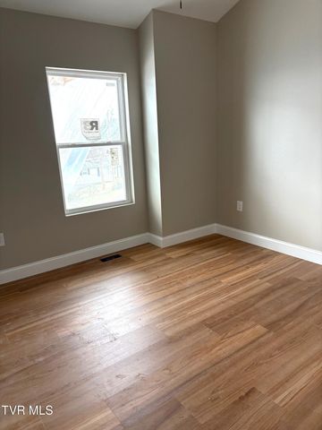 1724 Pendleton Street, Kingsport, TN 37660