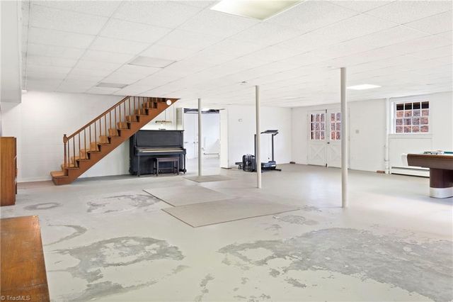 301 Queens Drive, Lexington, NC 27292
