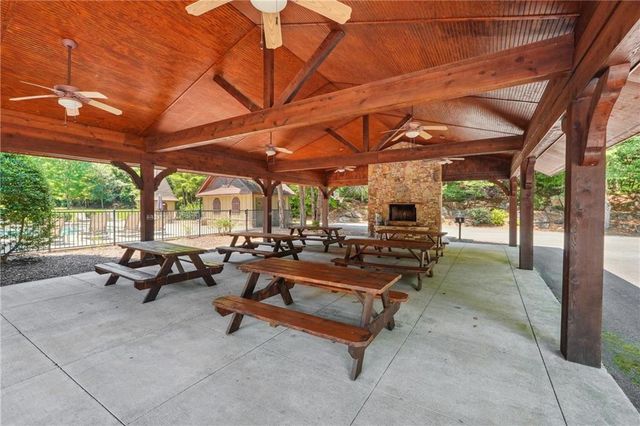 108 Somerset Lane, Cartersville, GA 30121