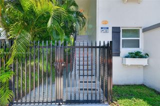 3676 Oak Ave 5, Miami, FL 33133