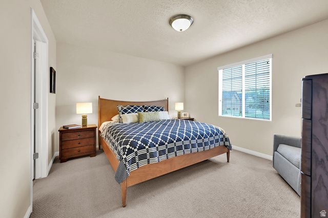 706 W 1045 N, Centerville, UT 84014