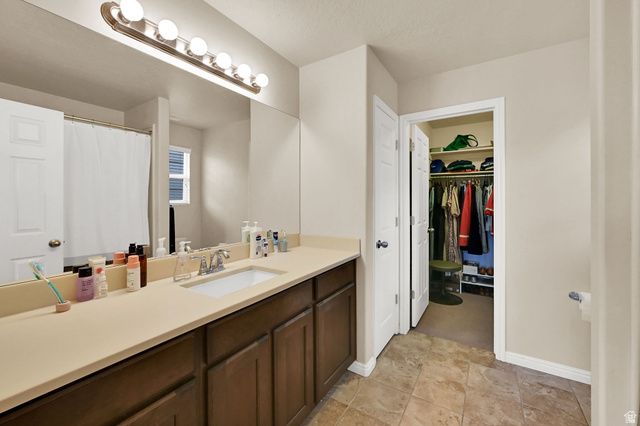 706 W 1045 N, Centerville, UT 84014