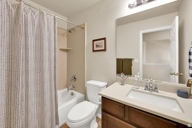 706 W 1045 N, Centerville, UT 84014