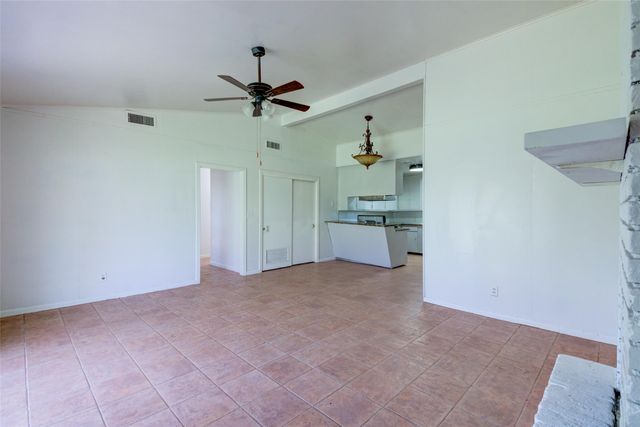 11811 Sleepy Hollow RD, Manchaca, TX 78652