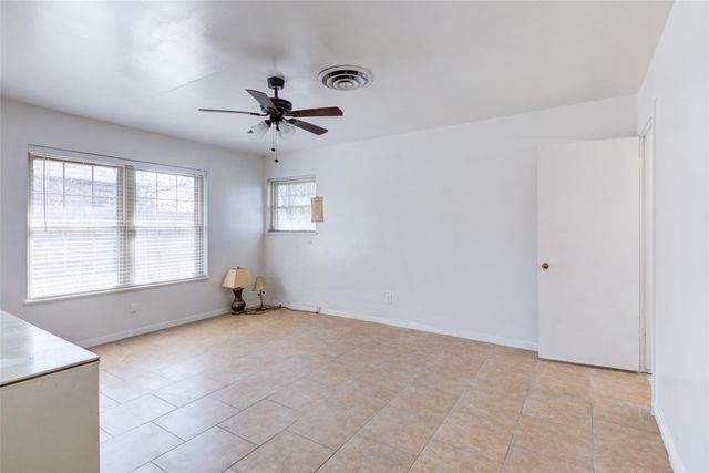 11811 Sleepy Hollow RD, Manchaca, TX 78652