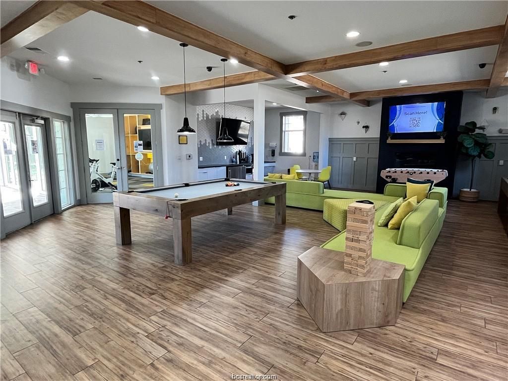1725 Harvey Mitchell PKWY S 1625, College Station, TX 77840 — exterior