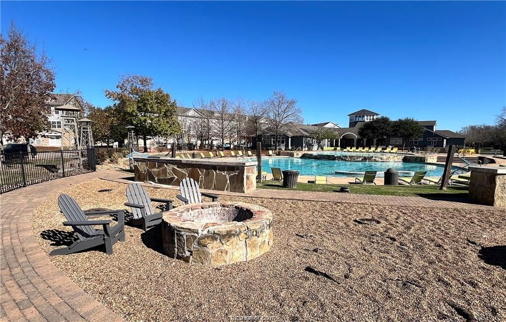 1725 Harvey Mitchell PKWY S 1625, College Station, TX 77840 — photo 2