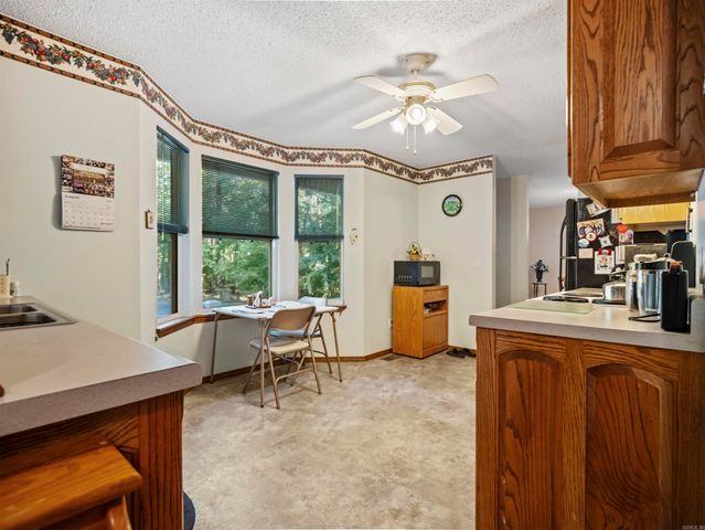 6 Lugar Lane, Hot Springs Village, AR 71909