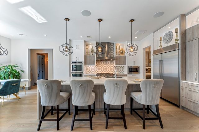 4935 Braesheather Drive, Houston, TX 77096