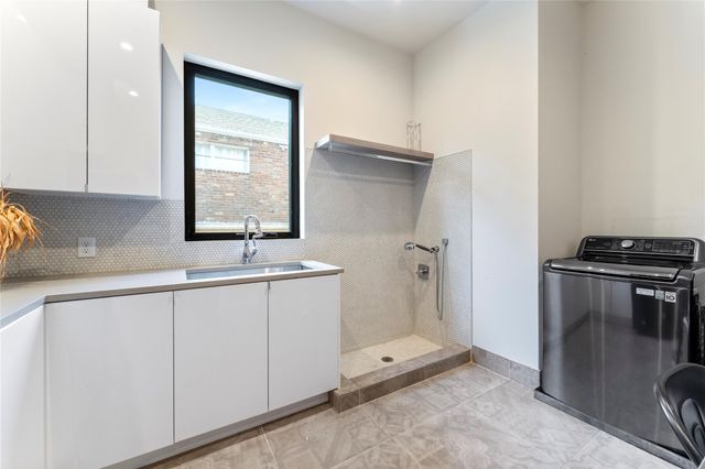 4935 Braesheather Drive, Houston, TX 77096