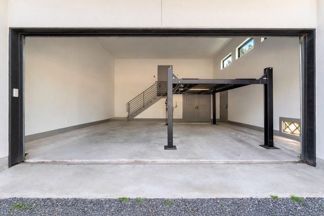 4935 Braesheather Drive, Houston, TX 77096