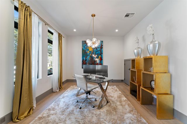 4935 Braesheather Drive, Houston, TX 77096