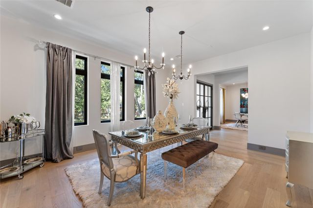 4935 Braesheather Drive, Houston, TX 77096