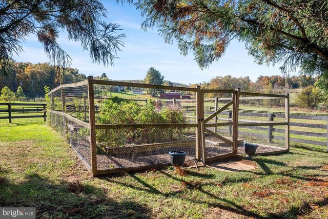 17635 HARMONY CHURCH RD, Hamilton, VA 20158