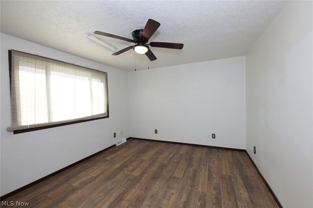 125 Meadowood Drive, New Cumberland, WV 26047