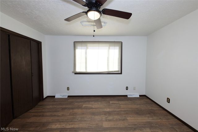 125 Meadowood Drive, New Cumberland, WV 26047