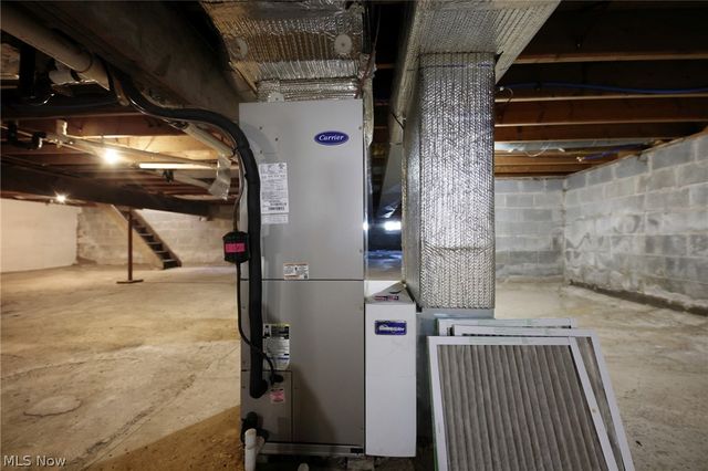 125 Meadowood Drive, New Cumberland, WV 26047