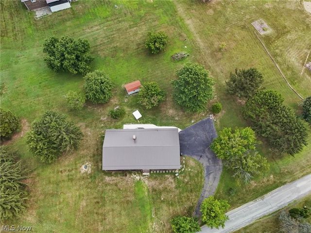 125 Meadowood Drive, New Cumberland, WV 26047