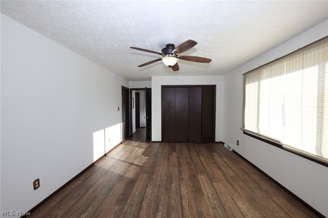 125 Meadowood Drive, New Cumberland, WV 26047