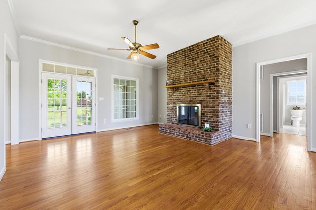 128 FAIRVIEW CIR, Woodstock, VA 22664