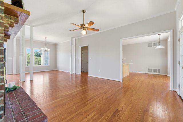 128 FAIRVIEW CIR, Woodstock, VA 22664