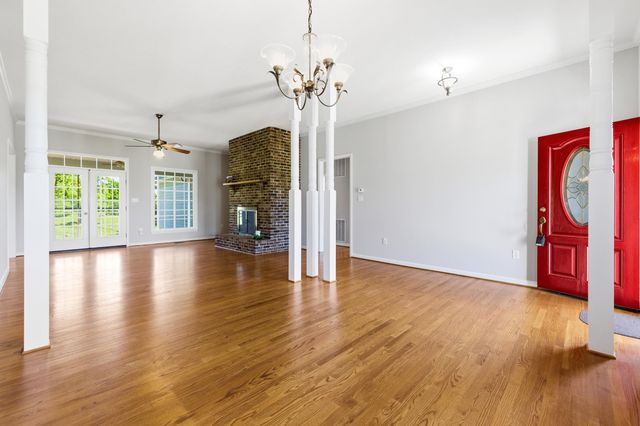 128 FAIRVIEW CIR, Woodstock, VA 22664