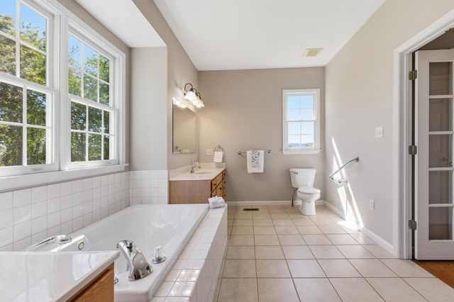 128 FAIRVIEW CIR, Woodstock, VA 22664