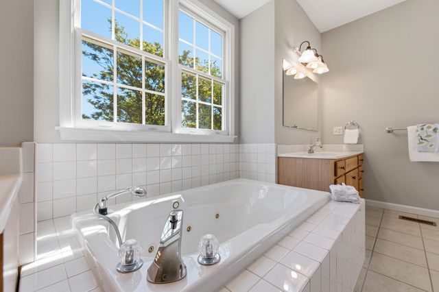128 FAIRVIEW CIR, Woodstock, VA 22664