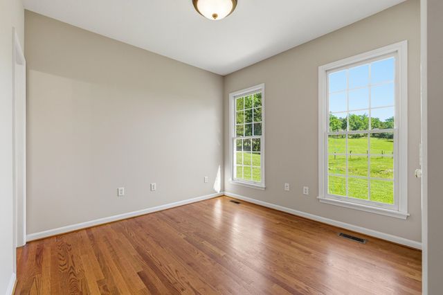 128 FAIRVIEW CIR, Woodstock, VA 22664