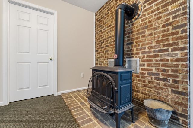 128 FAIRVIEW CIR, Woodstock, VA 22664