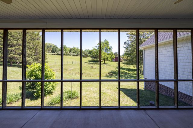 128 FAIRVIEW CIR, Woodstock, VA 22664