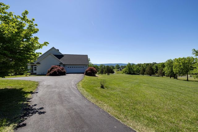 128 FAIRVIEW CIR, Woodstock, VA 22664