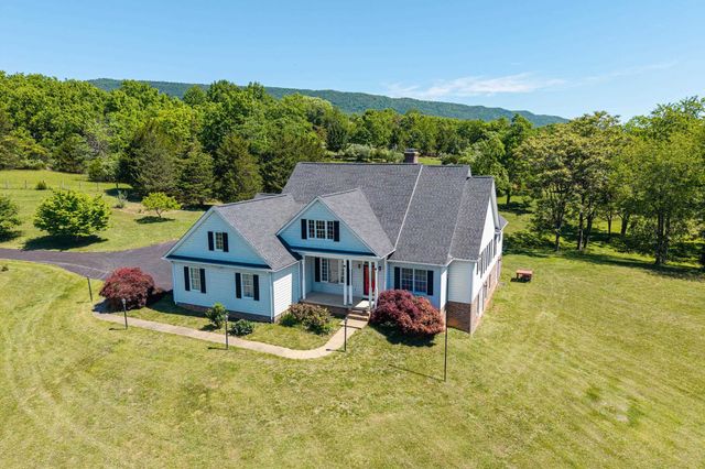 128 FAIRVIEW CIR, Woodstock, VA 22664