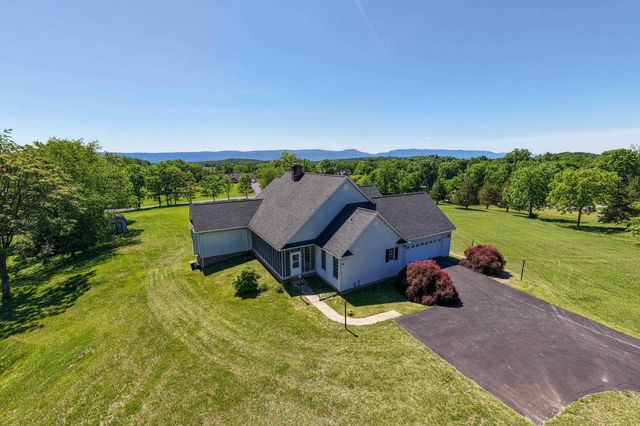 128 FAIRVIEW CIR, Woodstock, VA 22664