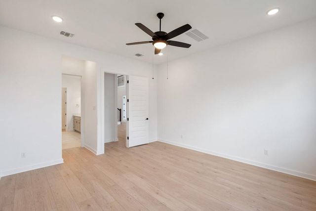 1114 Blue Moon Drive, Georgetown, TX 78628