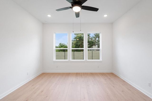 1114 Blue Moon Drive, Georgetown, TX 78628