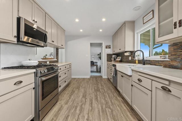 2194 Foothill Drive, Vista, CA 92084
