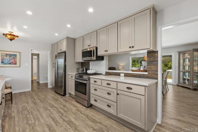 2194 Foothill Drive, Vista, CA 92084