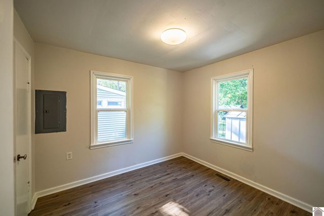 2302 South 25th Street, Paducah, KY 42003