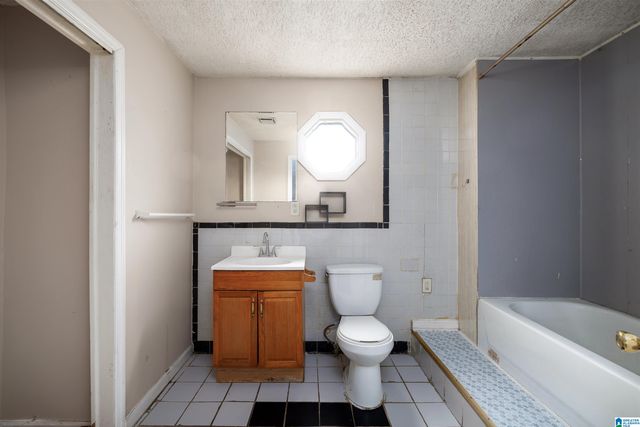 2320 18TH STREET, Birmingham, AL 35208