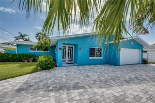 5325 Mikado CT, Cape Coral, FL 33904
