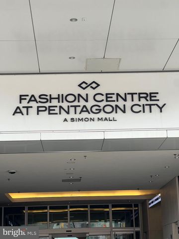 1300 ARMY NAVY DR #803, Arlington, VA 22202