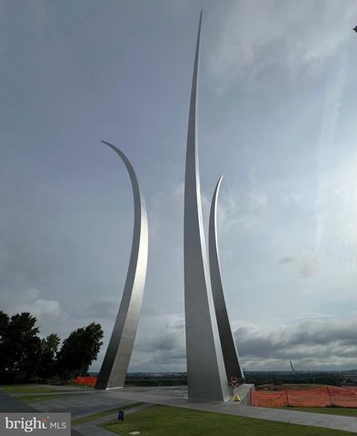 1300 ARMY NAVY DR #803, Arlington, VA 22202