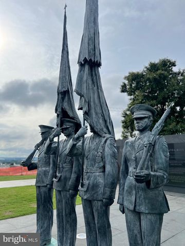 1300 ARMY NAVY DR #803, Arlington, VA 22202