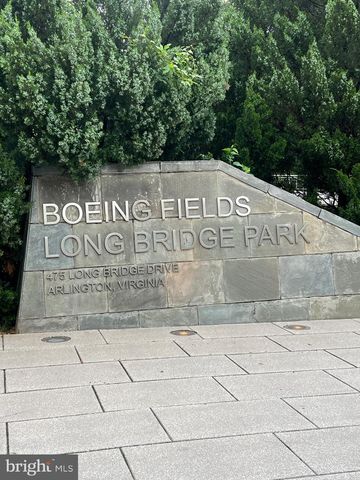 1300 ARMY NAVY DR #803, Arlington, VA 22202