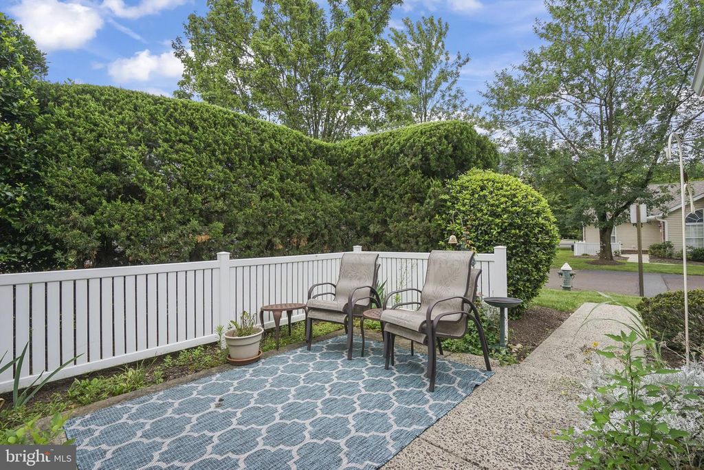 84 POINT CT, Trenton, NJ 08648