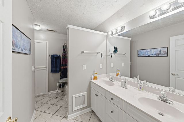 3911 Dodson Chapel Rd Apt 16, Hermitage, TN 37076