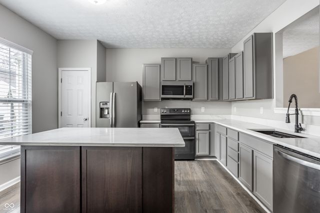 3946 Lincoln Road, Indianapolis, IN 46228